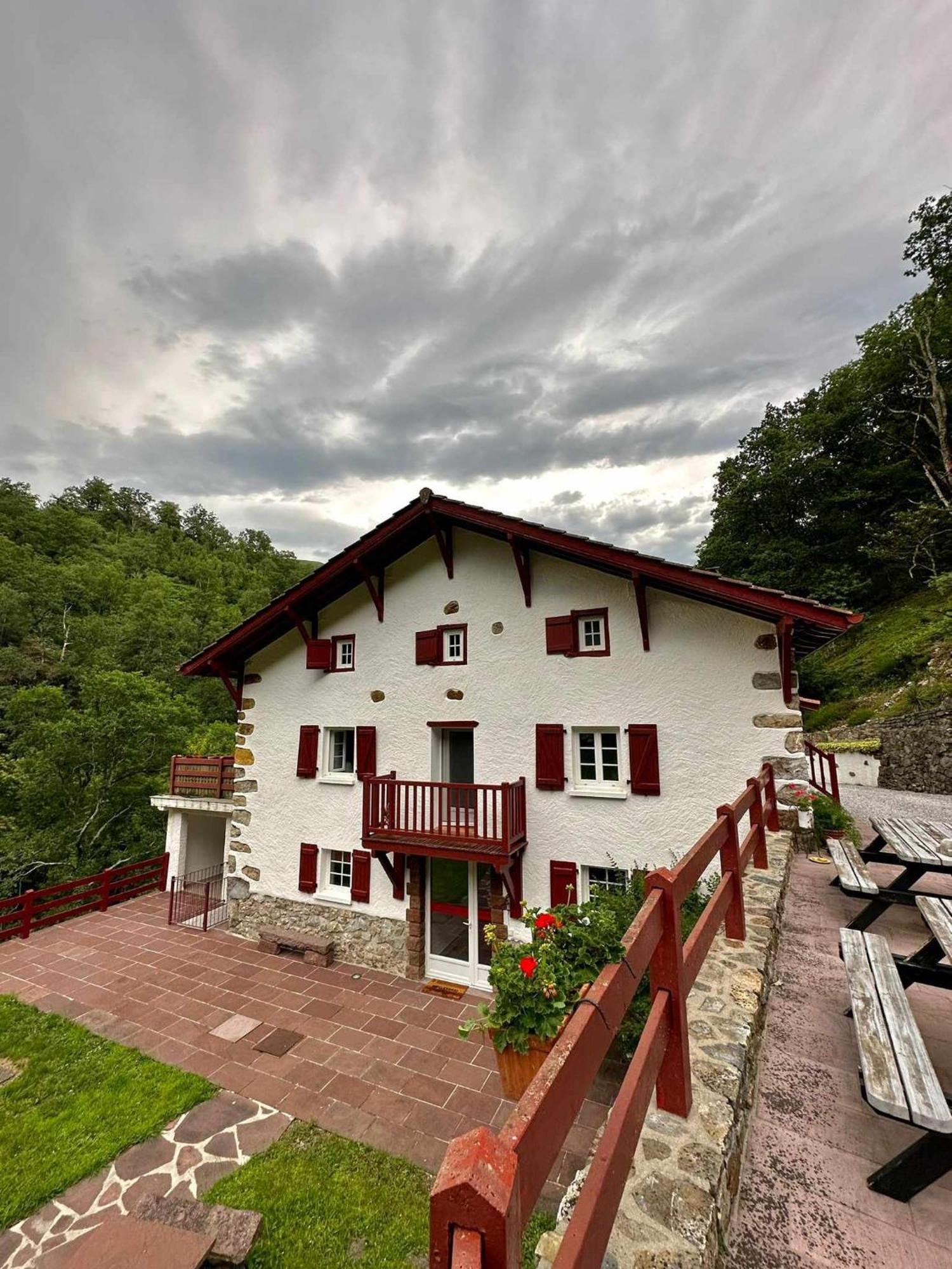 Chambres D'Hotes Agorerreka Saint-Étienne-de-Baigorry Exterior foto
